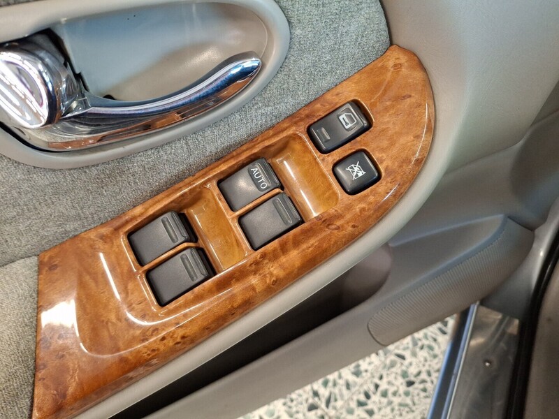 Nissan Maxima vaihtoauto