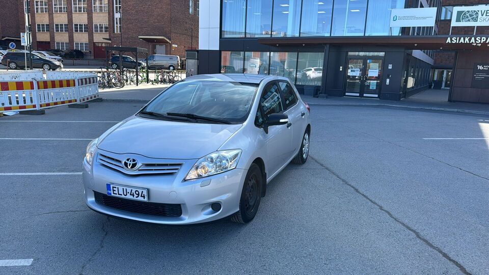 Toyota Auris vaihtoauto