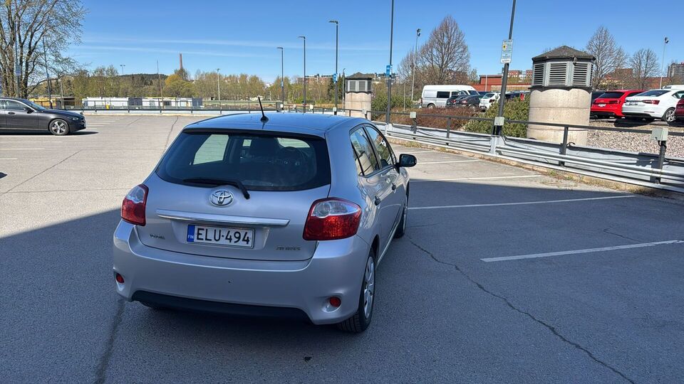 Toyota Auris vaihtoauto