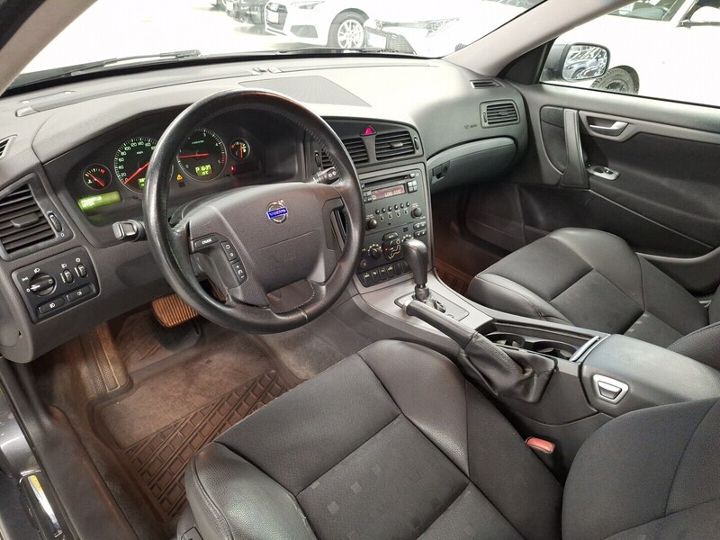 Volvo V70 vaihtoauto