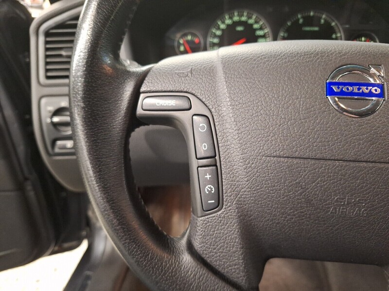 Volvo V70 vaihtoauto