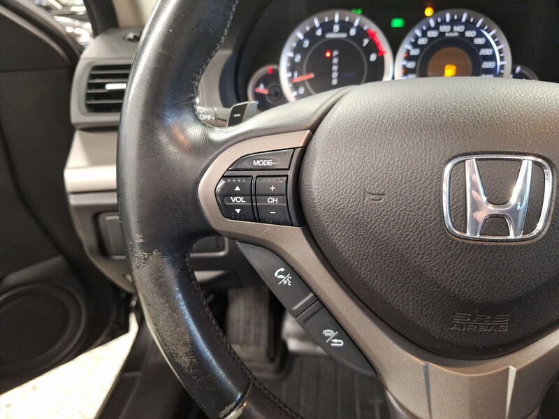 Honda Accord vaihtoauto