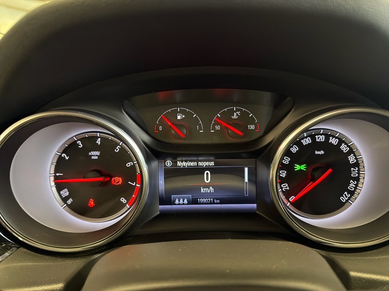 Opel Insignia vaihtoauto