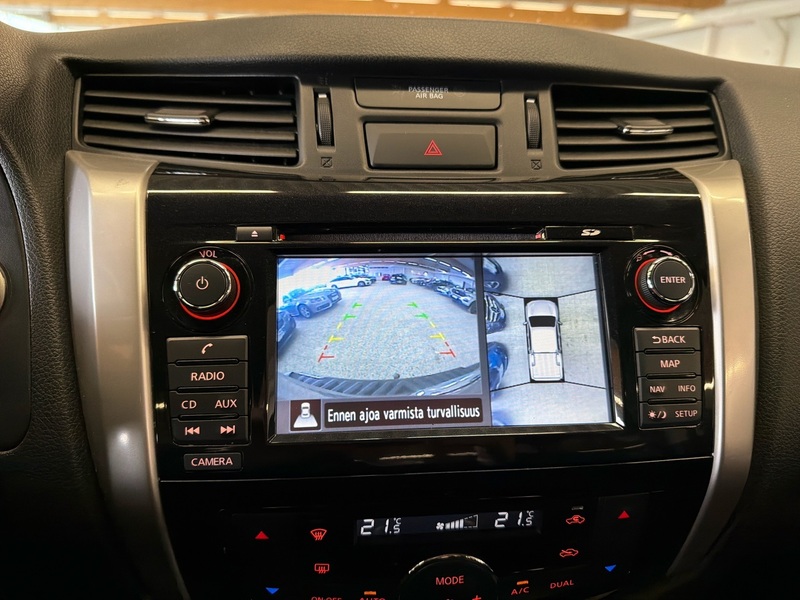 Nissan Navara vaihtoauto