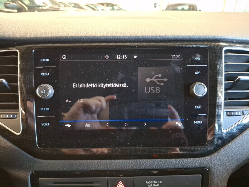 Volkswagen Golf Sportsvan vaihtoauto