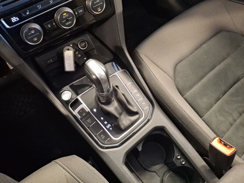 Volkswagen Golf Sportsvan vaihtoauto