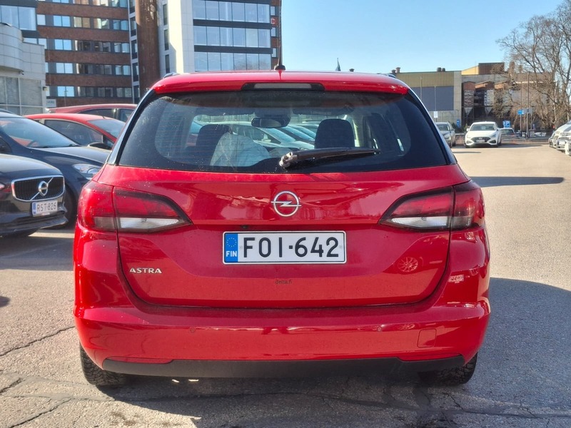 Opel Astra vaihtoauto