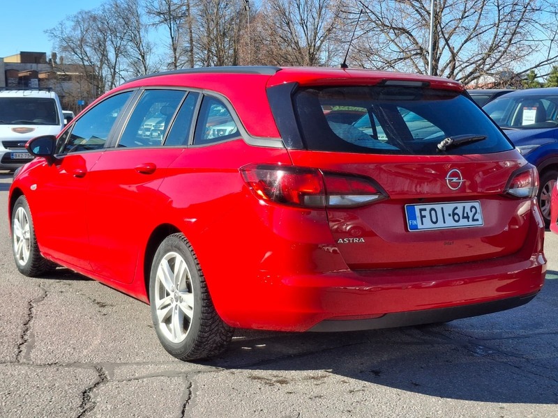 Opel Astra vaihtoauto