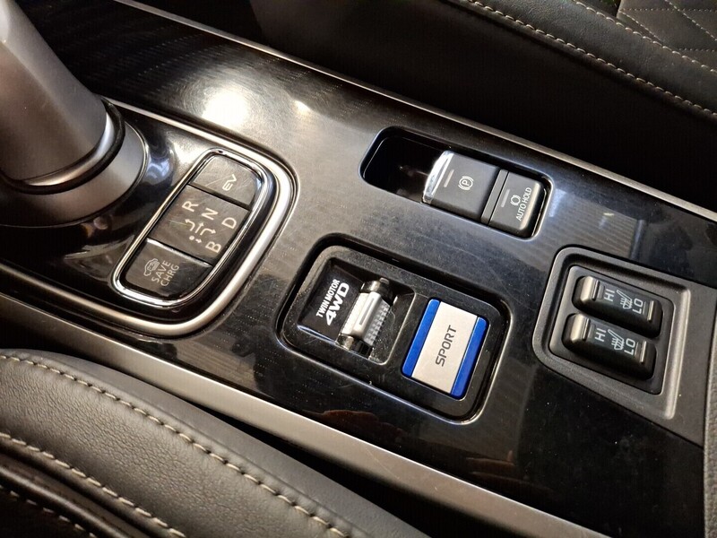 Mitsubishi Outlander PHEV vaihtoauto
