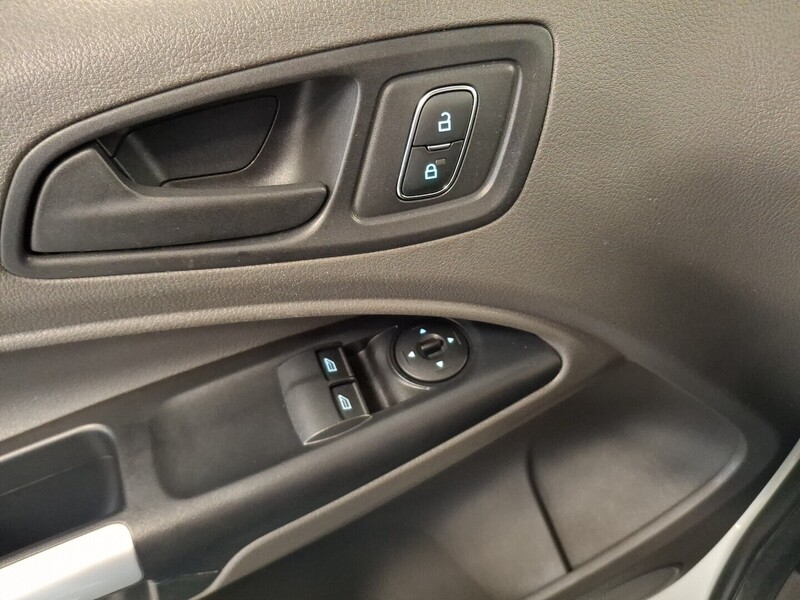 Ford Transit Connect vaihtoauto