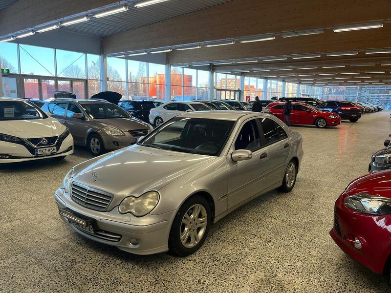 Mercedes-Benz C vaihtoauto