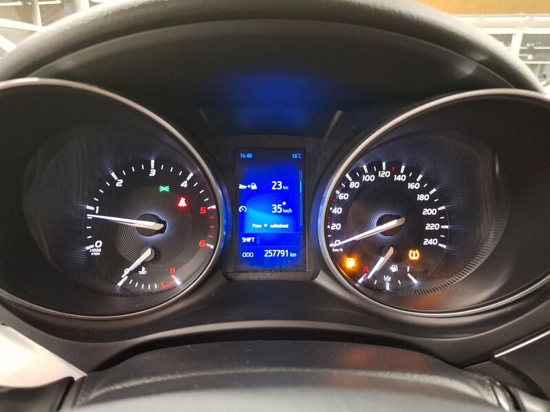 Toyota Avensis vaihtoauto