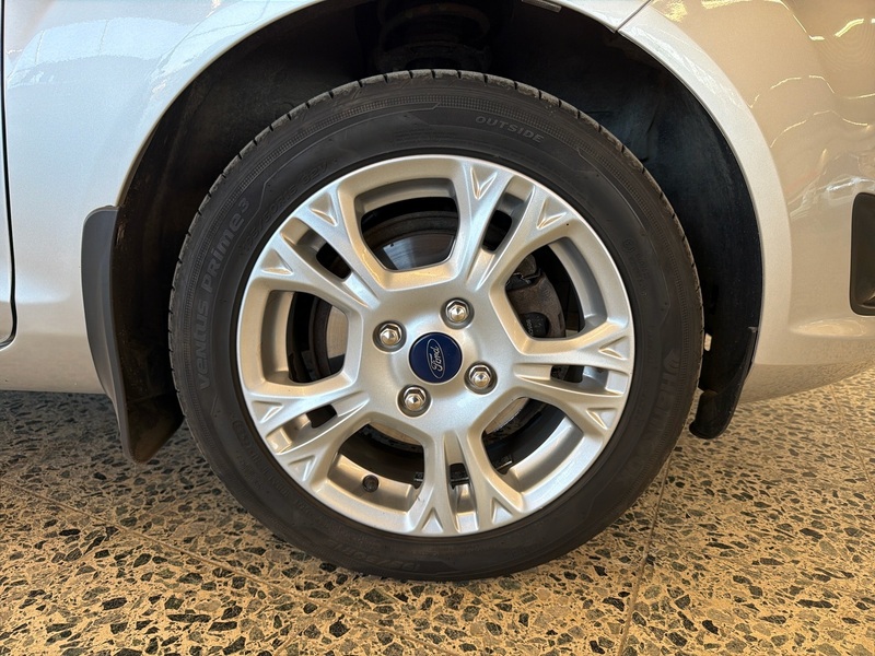 Ford Fiesta vaihtoauto