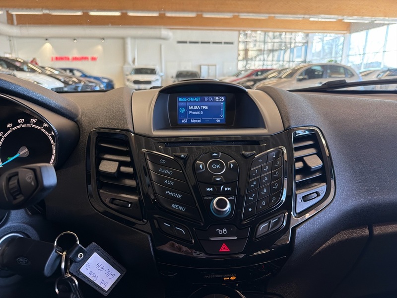 Ford Fiesta vaihtoauto