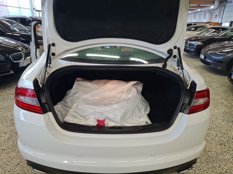 Jaguar XF vaihtoauto