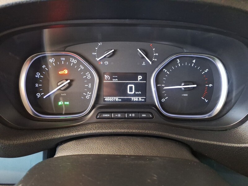 Peugeot Traveller vaihtoauto