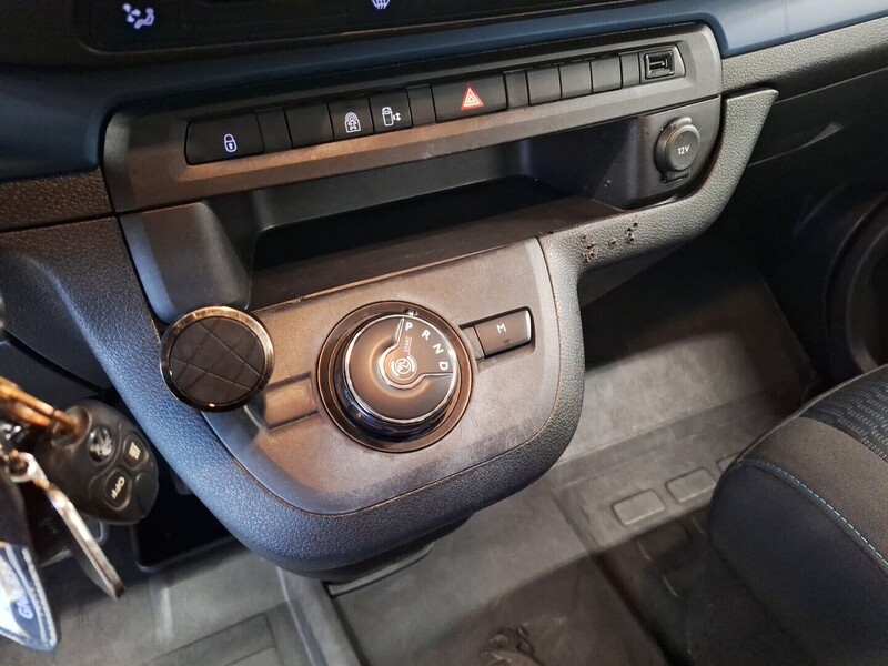 Peugeot Traveller vaihtoauto