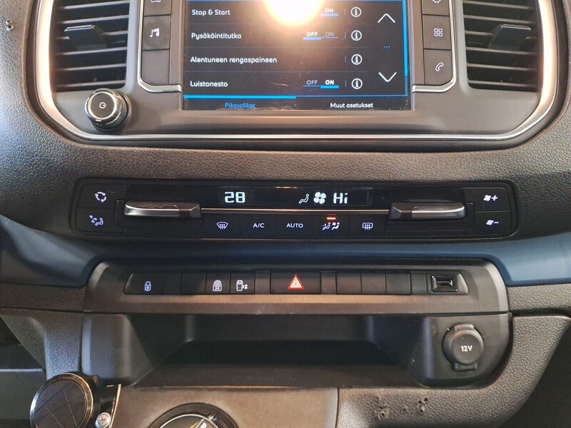 Peugeot Traveller vaihtoauto