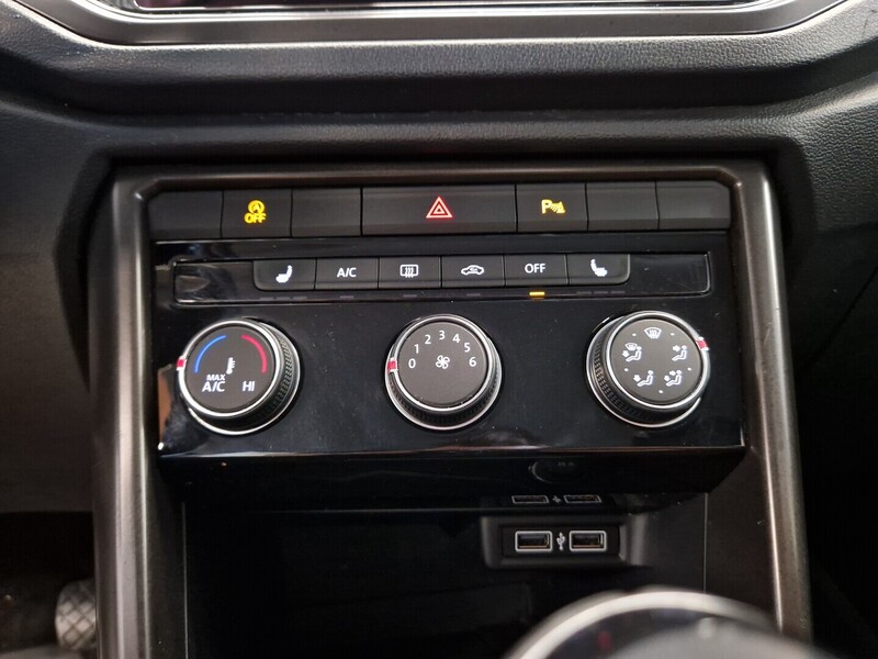 Volkswagen T-Roc vaihtoauto