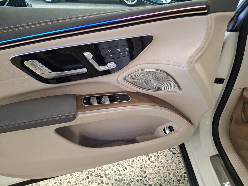 Mercedes-Benz EQS vaihtoauto