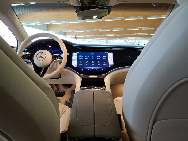 Mercedes-Benz EQS vaihtoauto