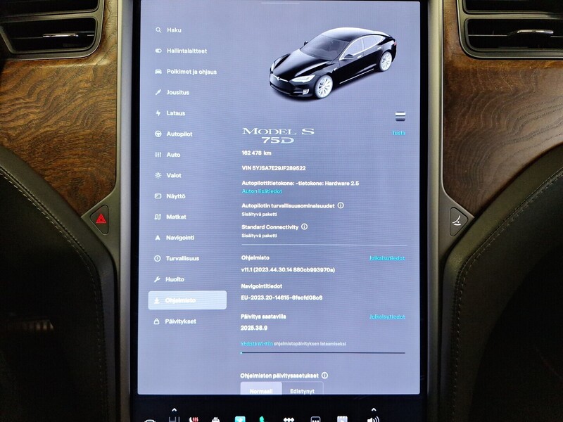 Tesla Model S vaihtoauto