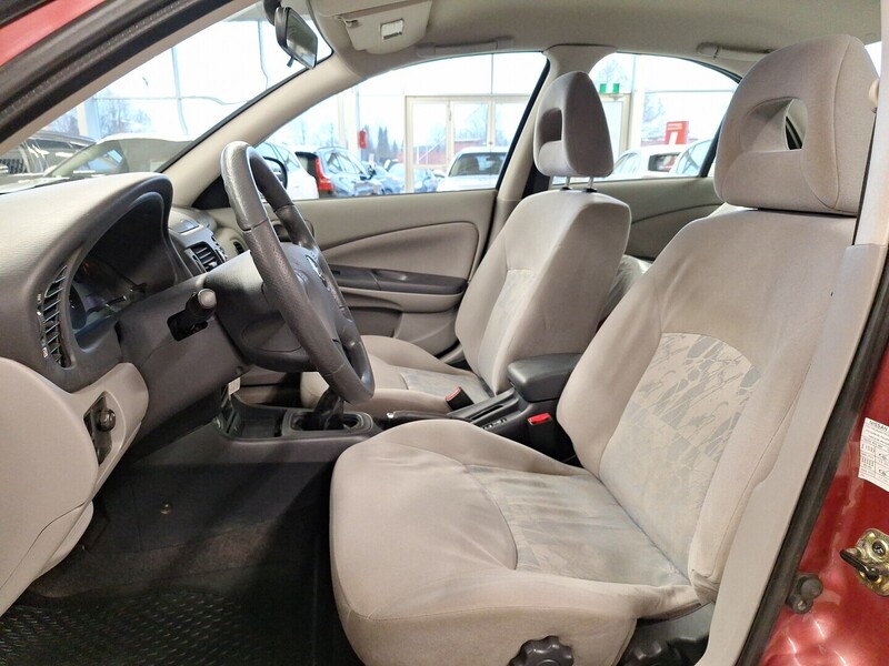Nissan Almera vaihtoauto