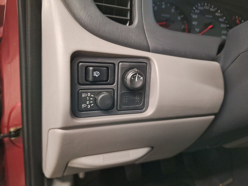 Nissan Almera vaihtoauto