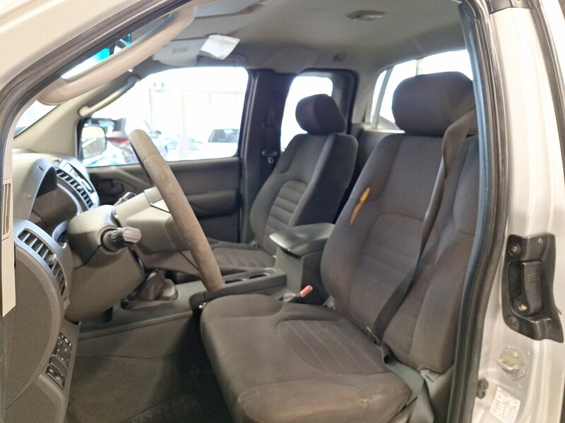 Nissan Navara vaihtoauto