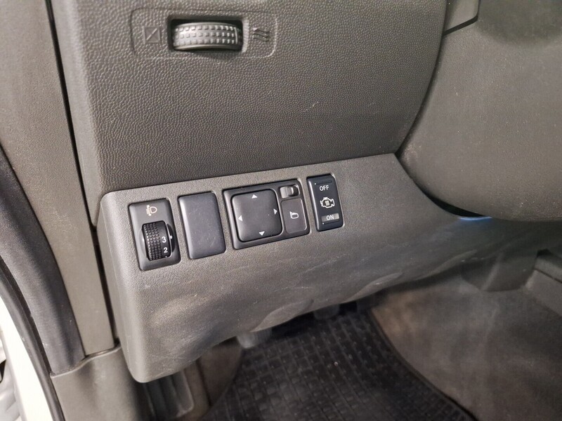 Nissan Navara vaihtoauto