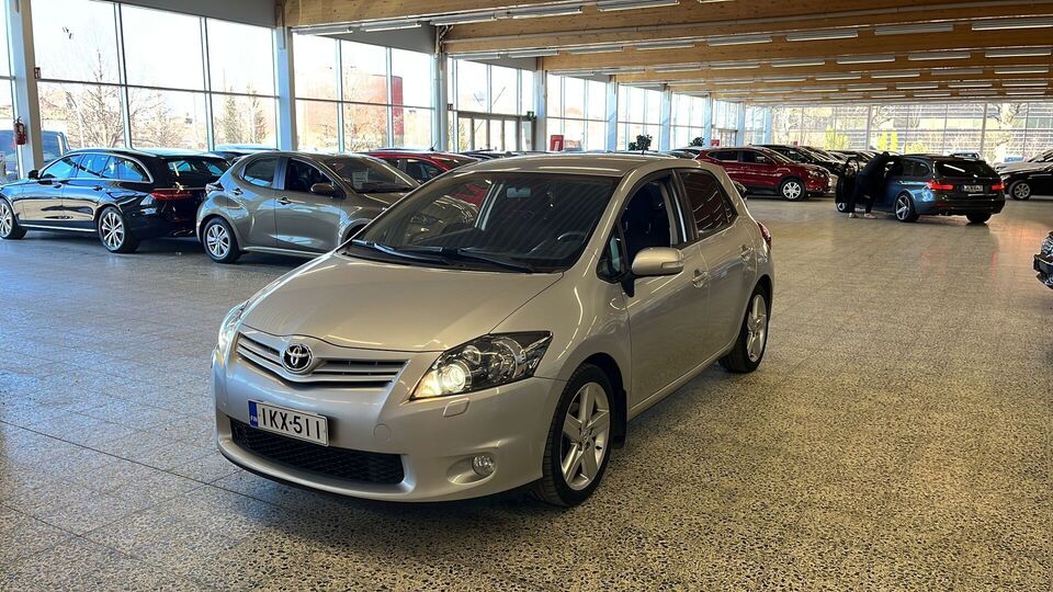 Toyota Auris vaihtoauto