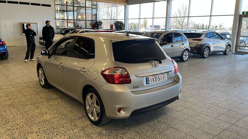 Toyota Auris vaihtoauto