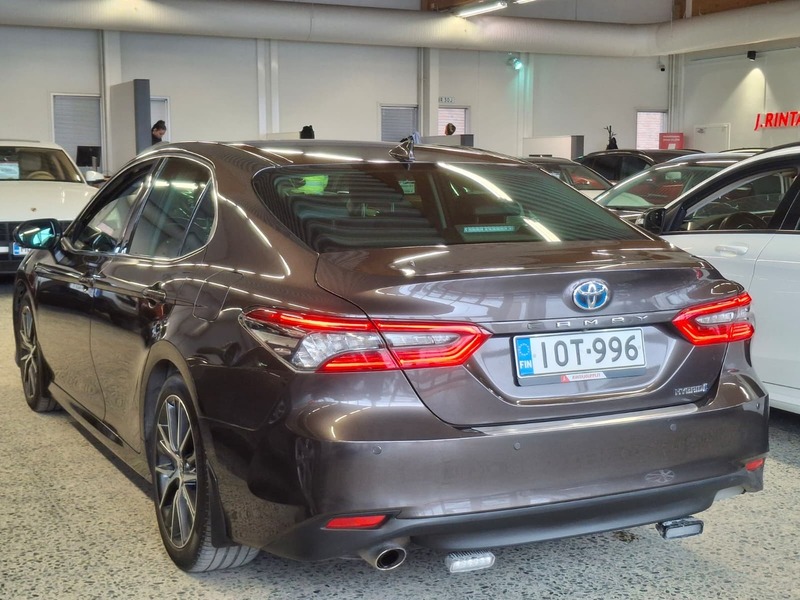 Toyota Camry vaihtoauto