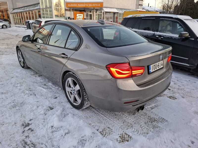 BMW 330 vaihtoauto