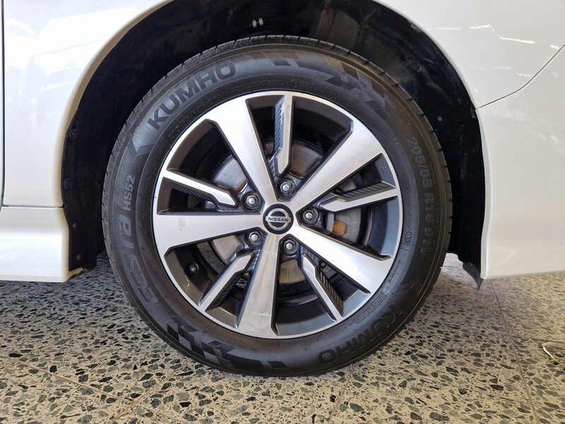 Nissan Leaf vaihtoauto