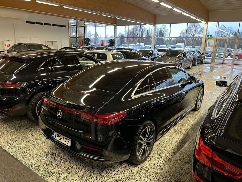Mercedes-Benz EQE vaihtoauto