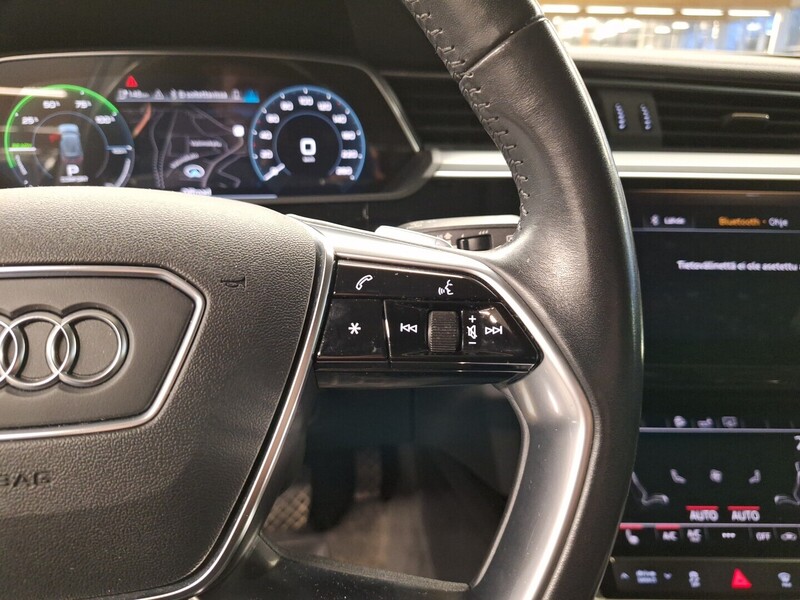 Audi e-tron vaihtoauto