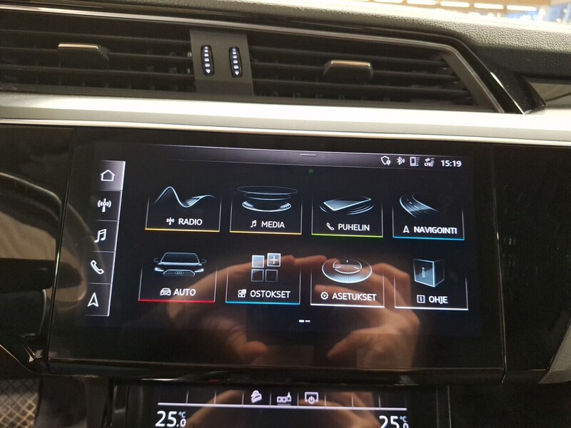 Audi e-tron vaihtoauto