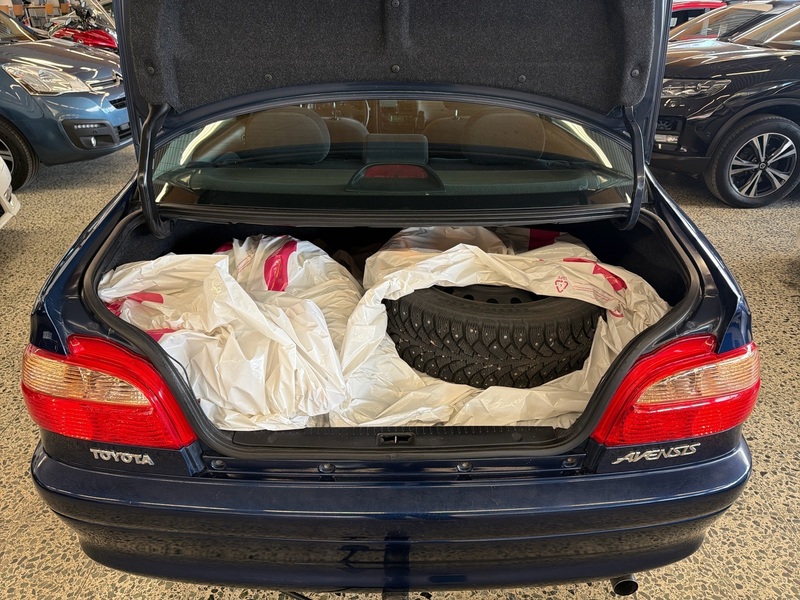 Toyota Avensis vaihtoauto