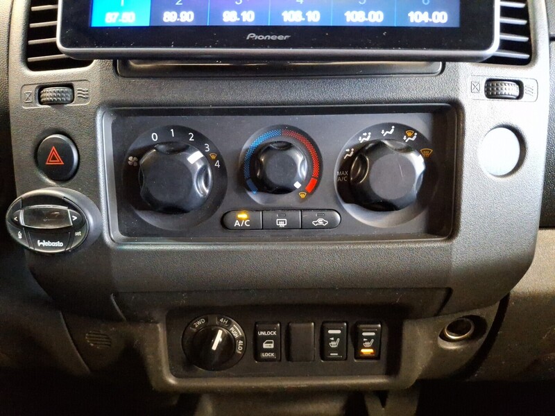 Nissan Navara vaihtoauto