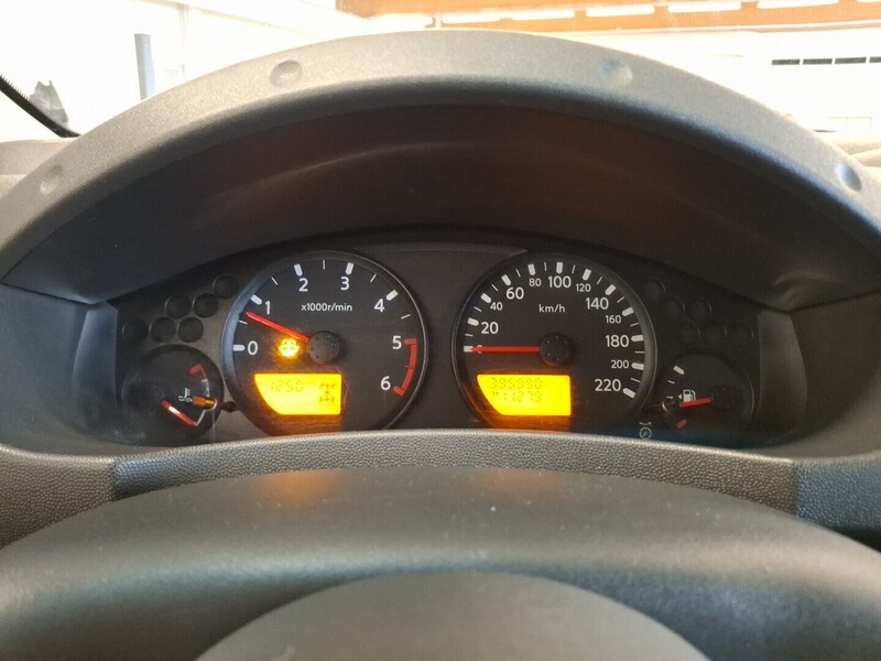 Nissan Navara vaihtoauto