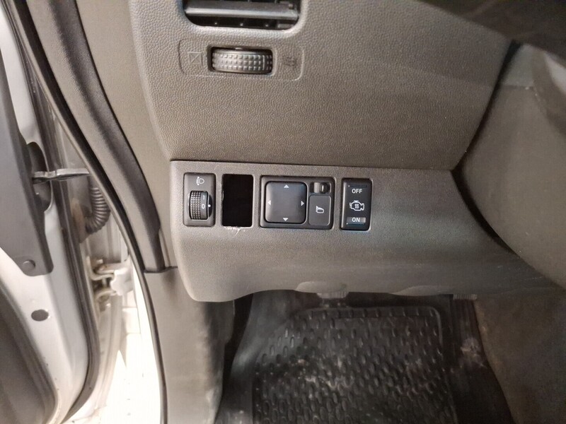 Nissan Navara vaihtoauto