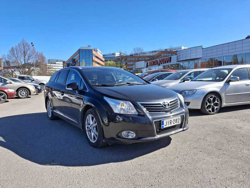 Toyota Avensis vaihtoauto