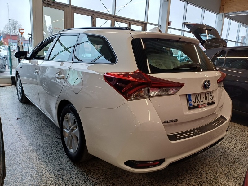 Toyota Auris vaihtoauto