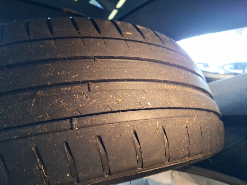 Tesla Model S vaihtoauto