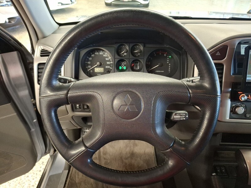 Mitsubishi Pajero vaihtoauto