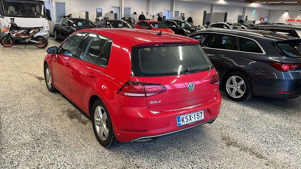 Volkswagen Golf vaihtoauto