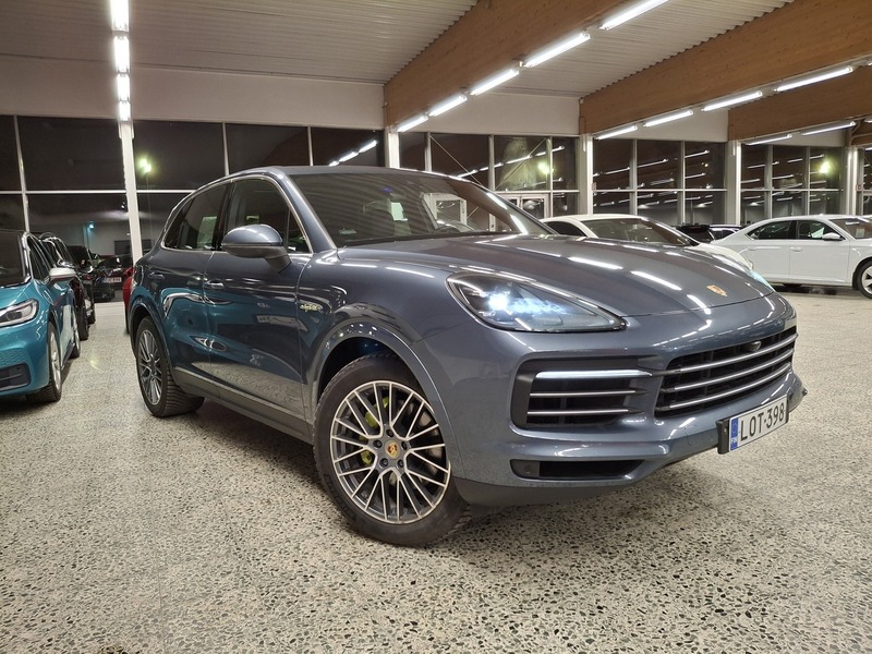 Porsche Cayenne vaihtoauto