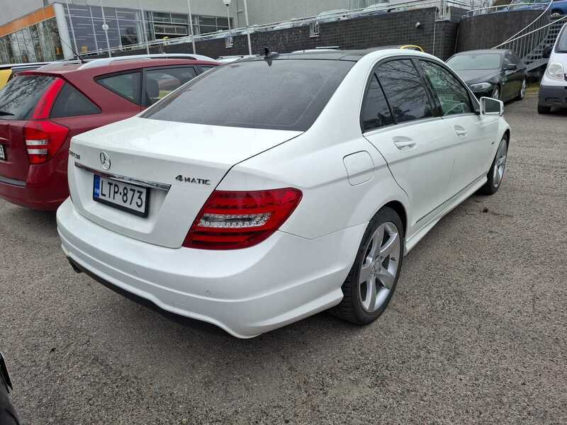Mercedes-Benz C vaihtoauto