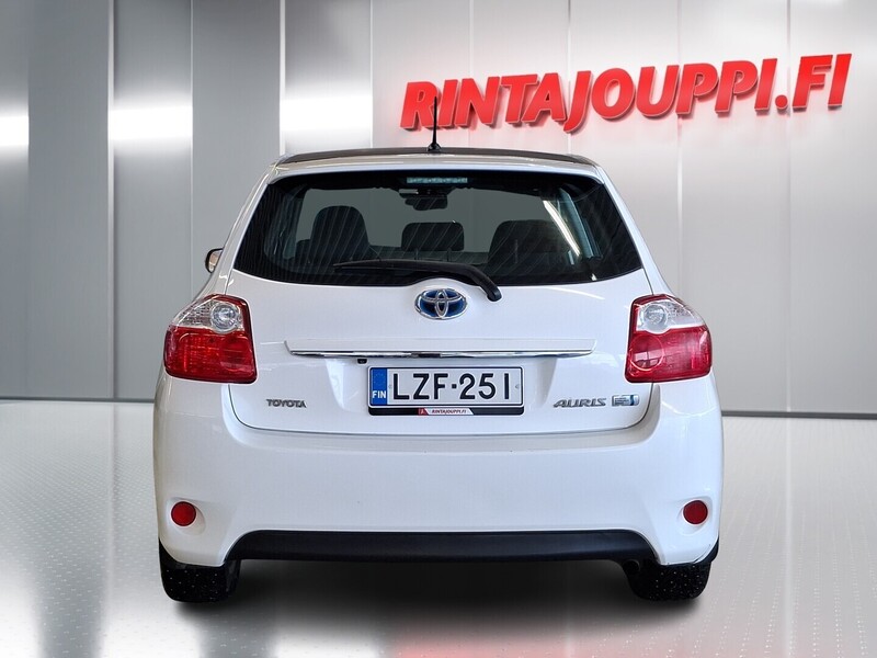 Toyota Auris vaihtoauto